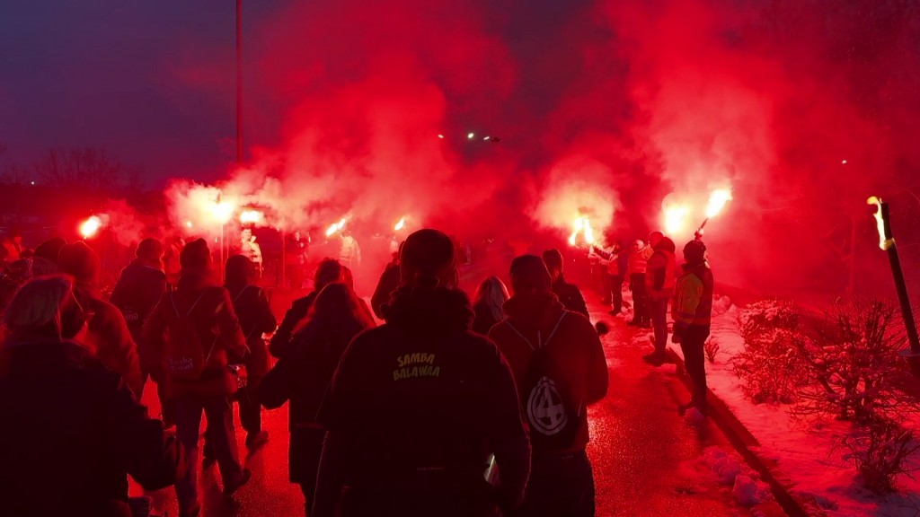 Foto: Fackelzug der Ford-Beschäftigten