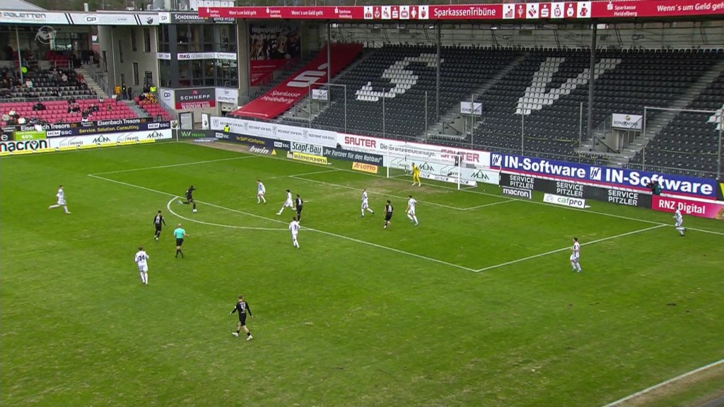 Foto: Spielaufnahme SV Sandhausen - Hallescher FC