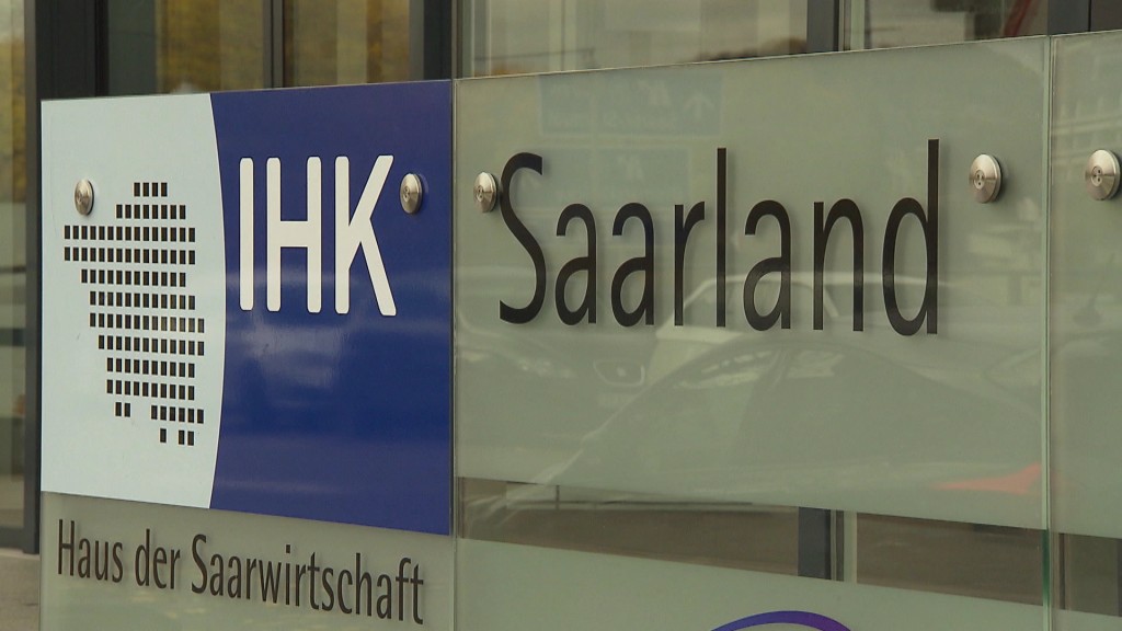 Foto: Schild der IHK Saarland