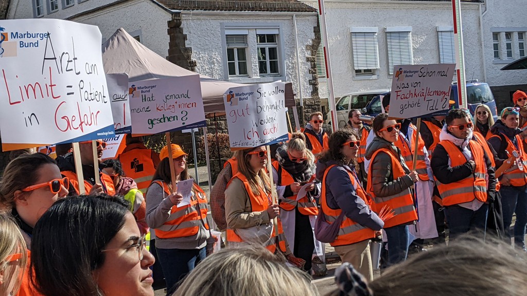 Foto: Warnstreik der Ärzte an der Homburger Uniklinik