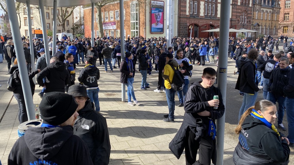 FCS Fans sammeln sich zum Fan-Marsch