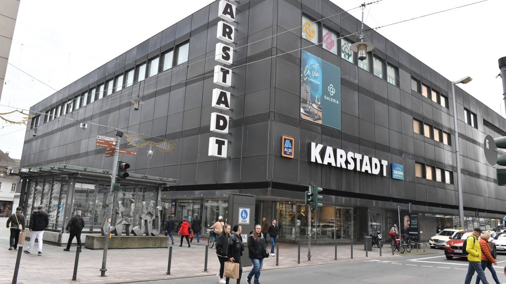 Das Karstadt Warenhaus in Saarbrücken 