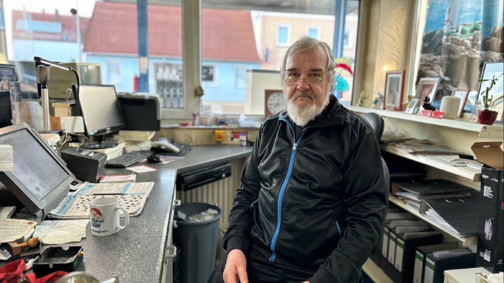 Horst Recktenwald in der Tankstelle