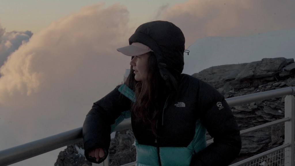 Foto: Constance Schaerer auf Berggipfel