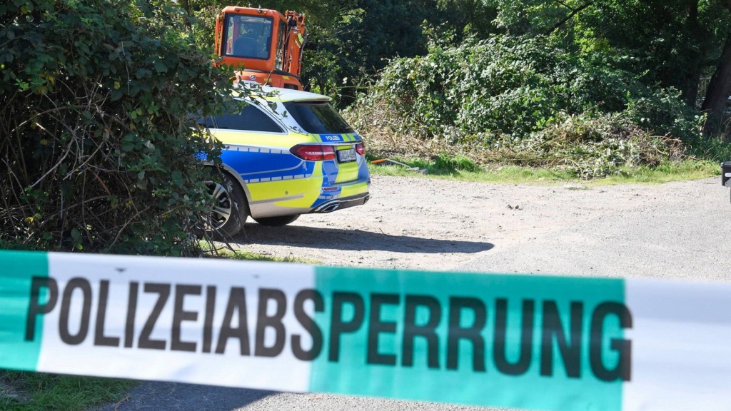 Polizei und Spezialisten des Bundeskriminalamtes im August 2023 auf der Suche nach der Leiche