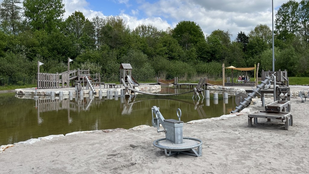 Wasserspielplatz am Bostalsee