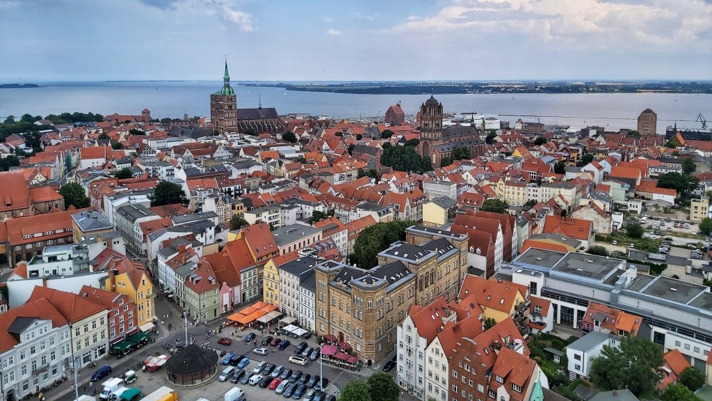 Foto: Blick von Sankt Marien nach Rügen