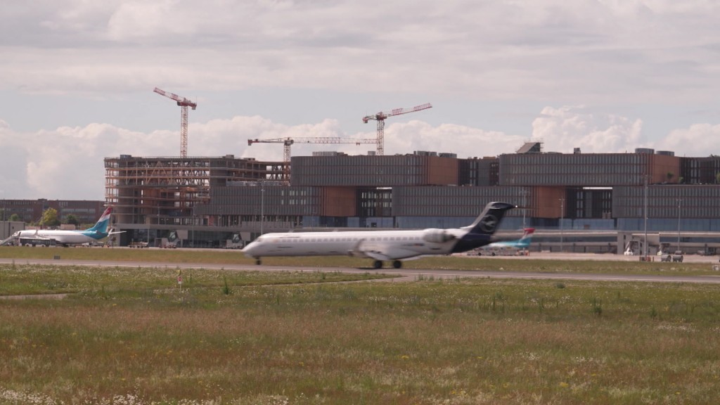 Foto: Flugzeug am Luxemburger Flughafen