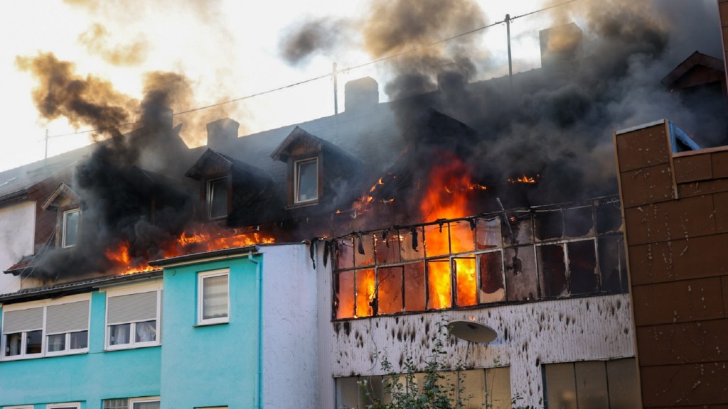 Foto: Großbrand in der Max-Braun-Straße in Neunkirchen.