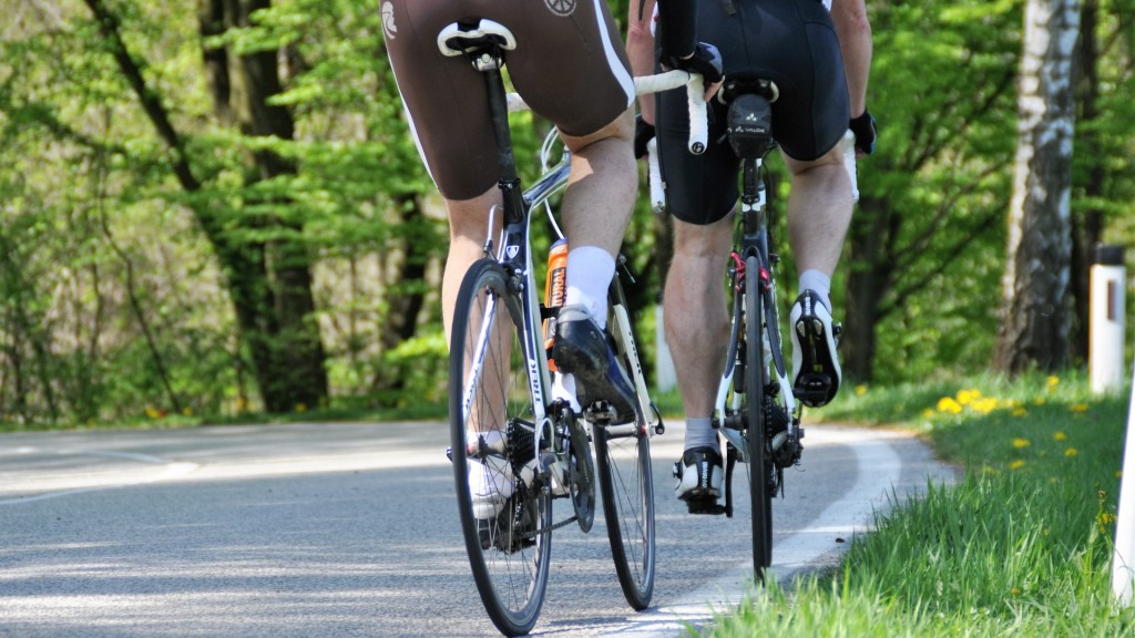 Zwei Fahrradfahrer Symbolbild