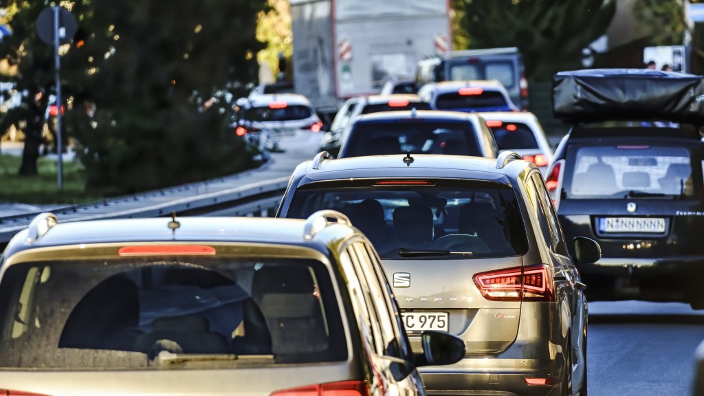 Stockender Autoverkehr in einer Stadt