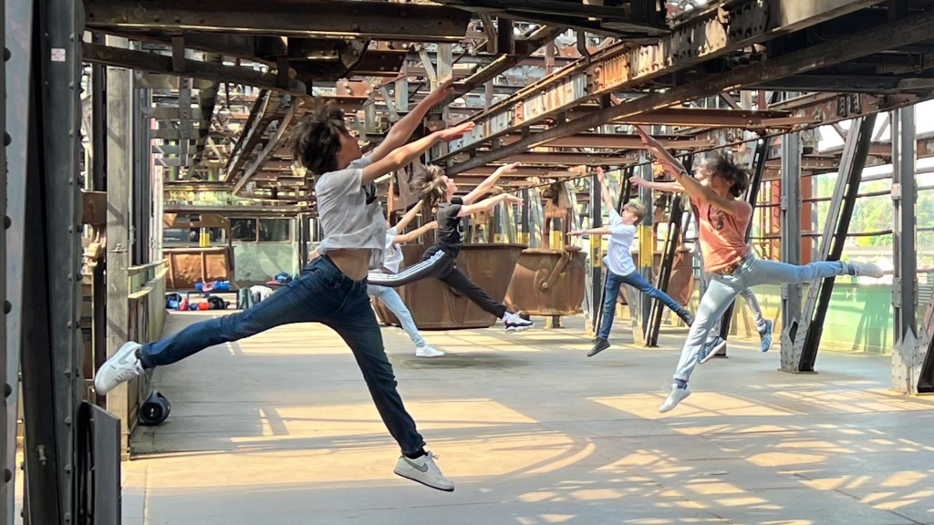 Foto: Künstlerische Tanzperformance beim Freistil-Festival in der Völklinger Hütte