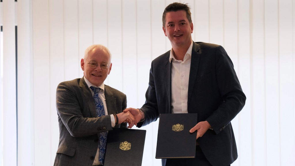 Wirtschaftsminister Jürgen Barke und der luxemburgische Wirtschaftsminister Lex Delles 