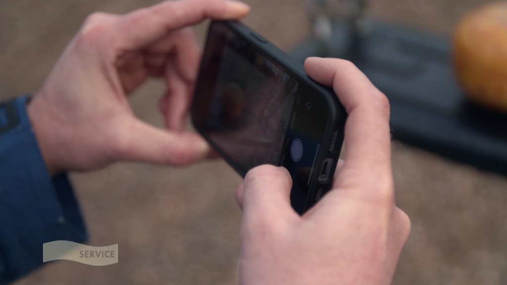 Foto: Handy fotografiert etwas