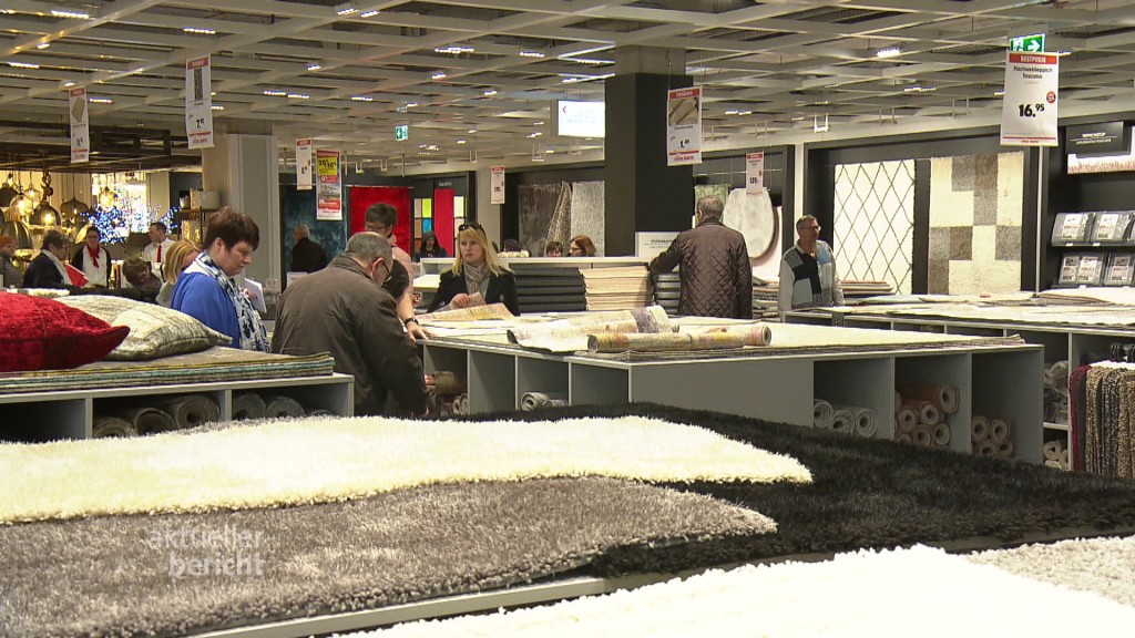 Fotos: Menschen in der Möbel Martin-Filliale