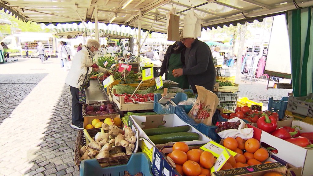 Marktplatz mit frischem Gemüse