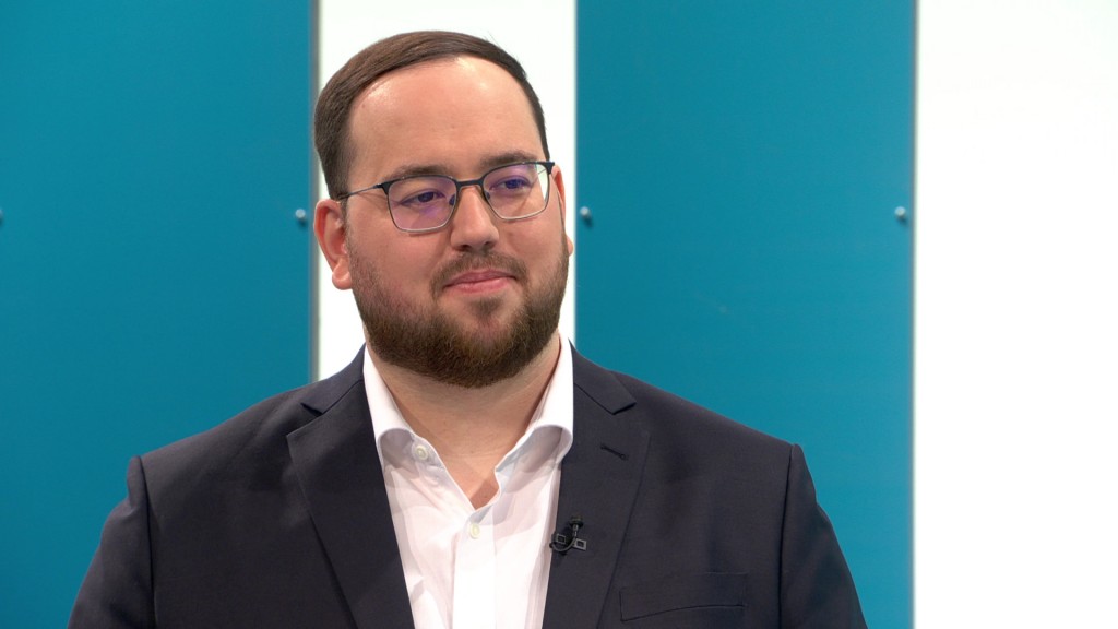 Foto: AfD-Spitzenkandidat Carsten Becker im SR-Studio
