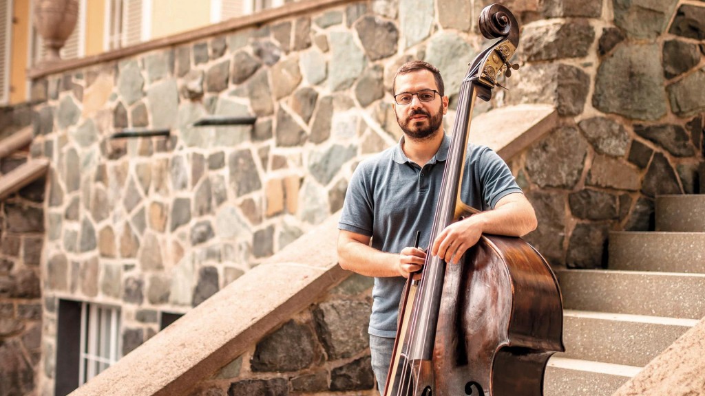 Michail Pavlos Semsis, Kontrabass