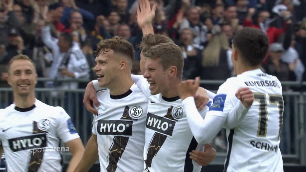 Foto: Spieler der SVE beim Jubel
