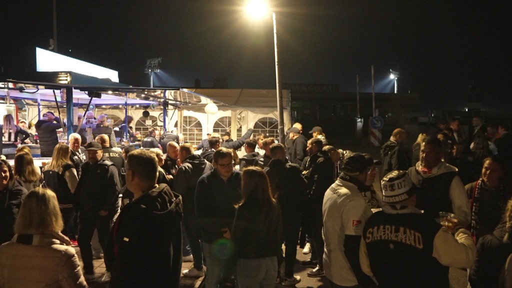 Foto: SVE-Fans am Feiern