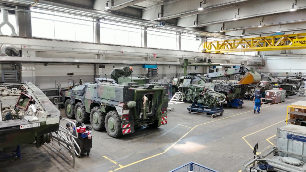 Foto: Blick in die Halle bei KNDS