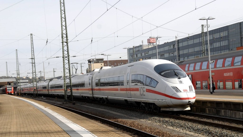 Ein ICE im Saarbrücker Hauptbahnhof
