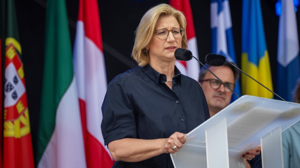 Die saarländische Ministerpräsidentin Anke Rehlinger (SPD) spricht beim Festakt zum 40. Jahrestag der Unterzeichnung des Schengener Abkommens.