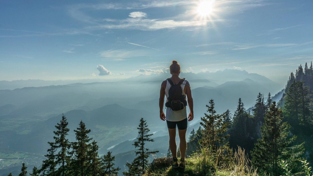 Eine Frau wandert