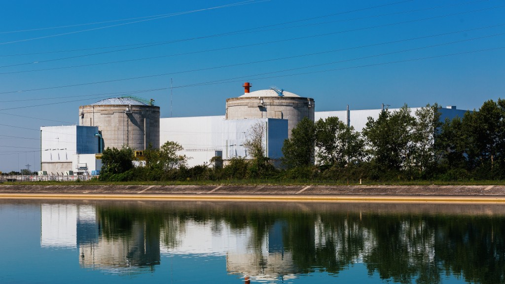 Foto: Die beiden Reaktorgebäude des Kernkraftwerk (AKW) Fessenheim