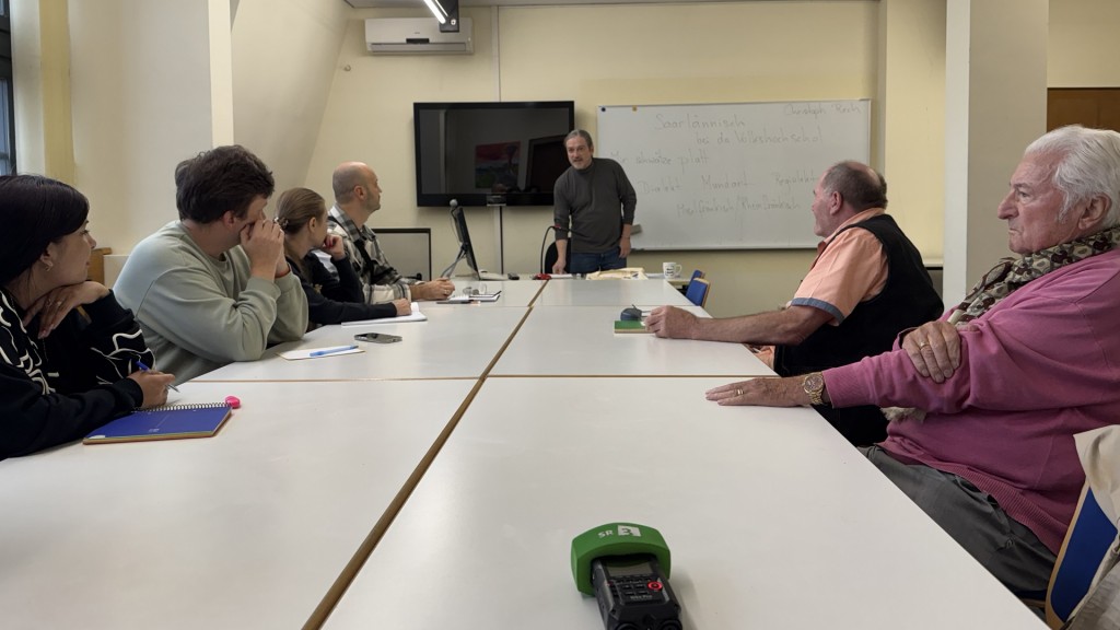 Teilnehmer beim Saarländisch-Kurs der VHS Völklingen