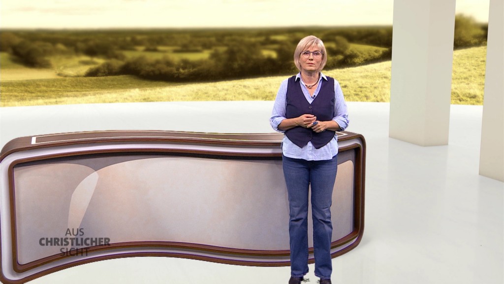 Foto: Pfarrerin Sigrun Welke-Holtmann im Studio