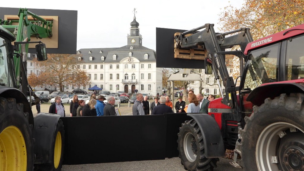 Foto: Bauern vor der saarländischen Staatskanzlei