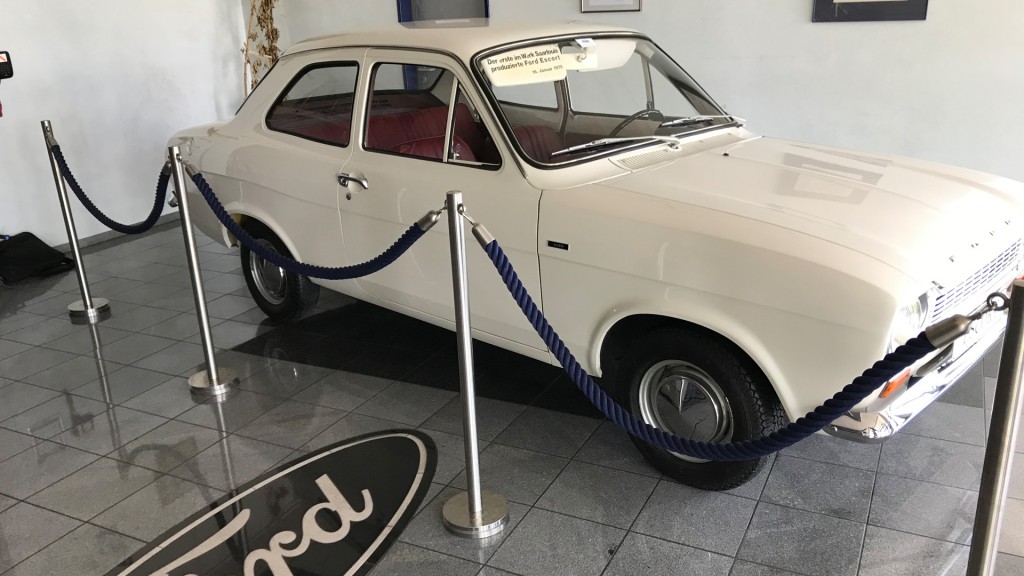 50 Jahre Ford Saarlouis. Das erste in Saarlouis gebaute Auto, ein Ford Escort