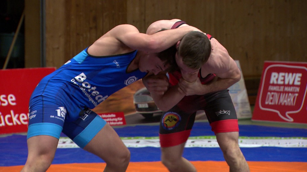 Foto: Zwei Ringer im Kampf