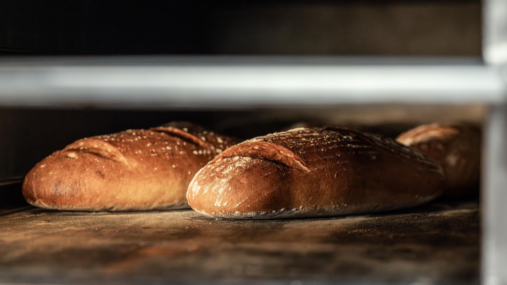 Foto: Brot wird im Ofen gebacken