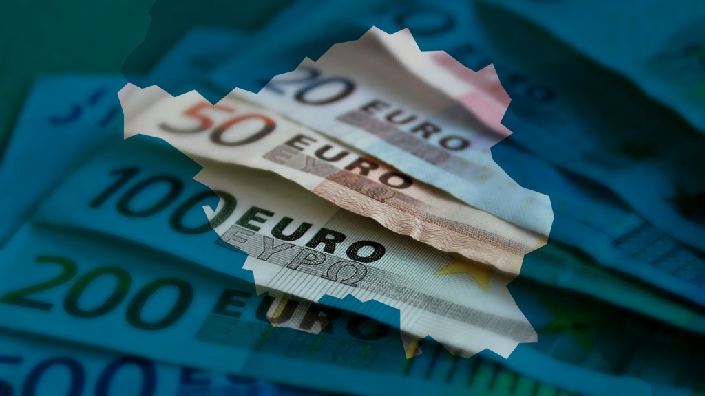 Foto: Umriss des Saarlandes auf einer Reihe Euro-Banknoten