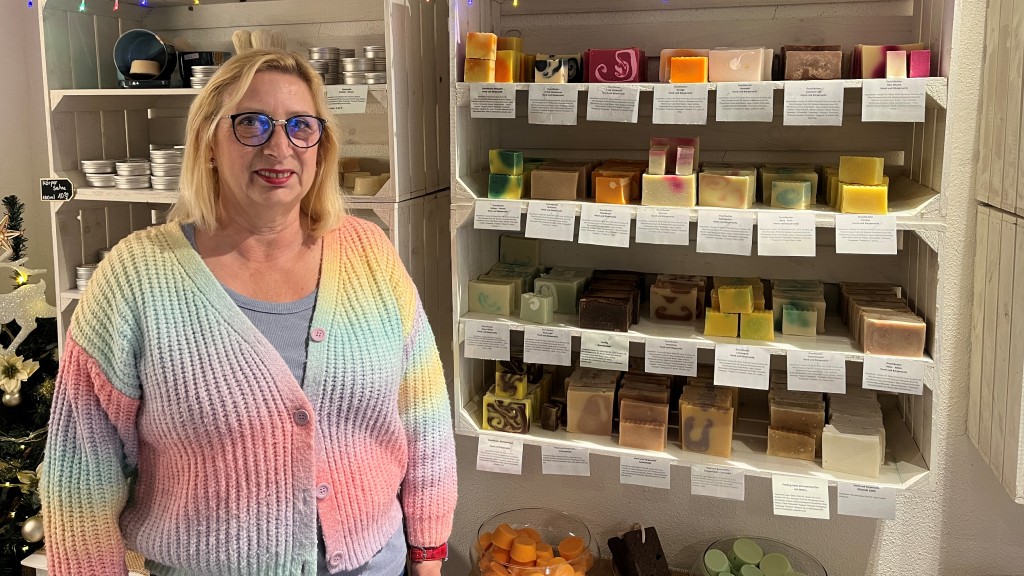 Christine Stamm in der Seifenmanufaktur Stamm in Rehlingen-Siersburg