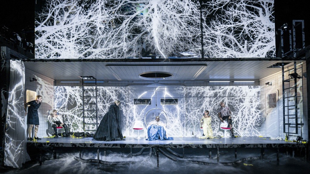 Szenenfoto „Richard III.“ in der Alten Feuerwache Saarbrücken