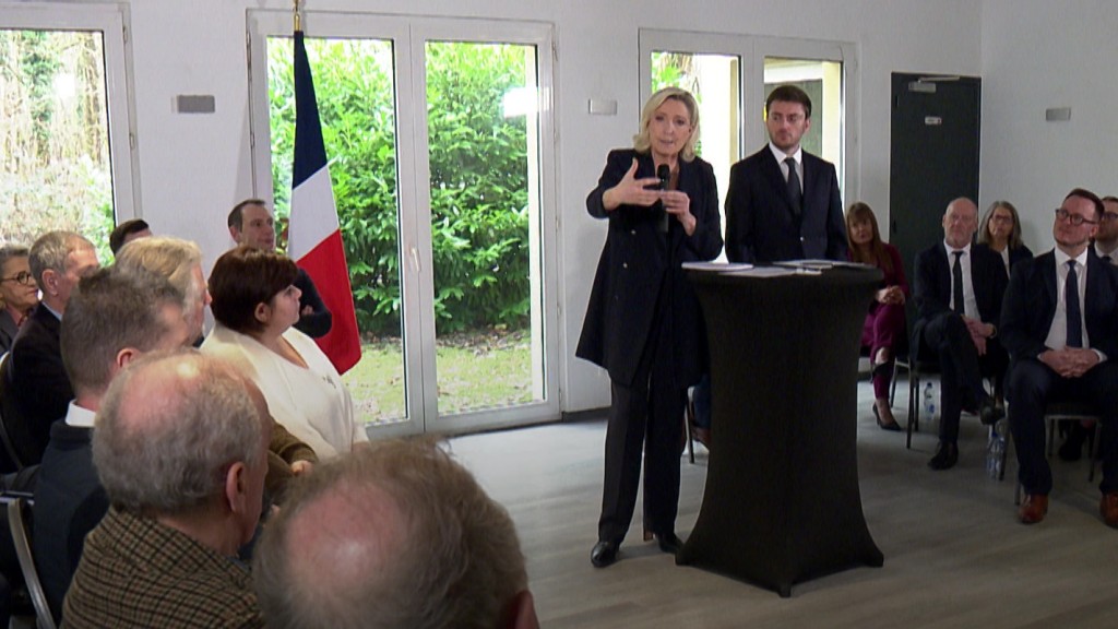 Foto: Marine Le Pen (RN) bei Wahlkampfauftritt