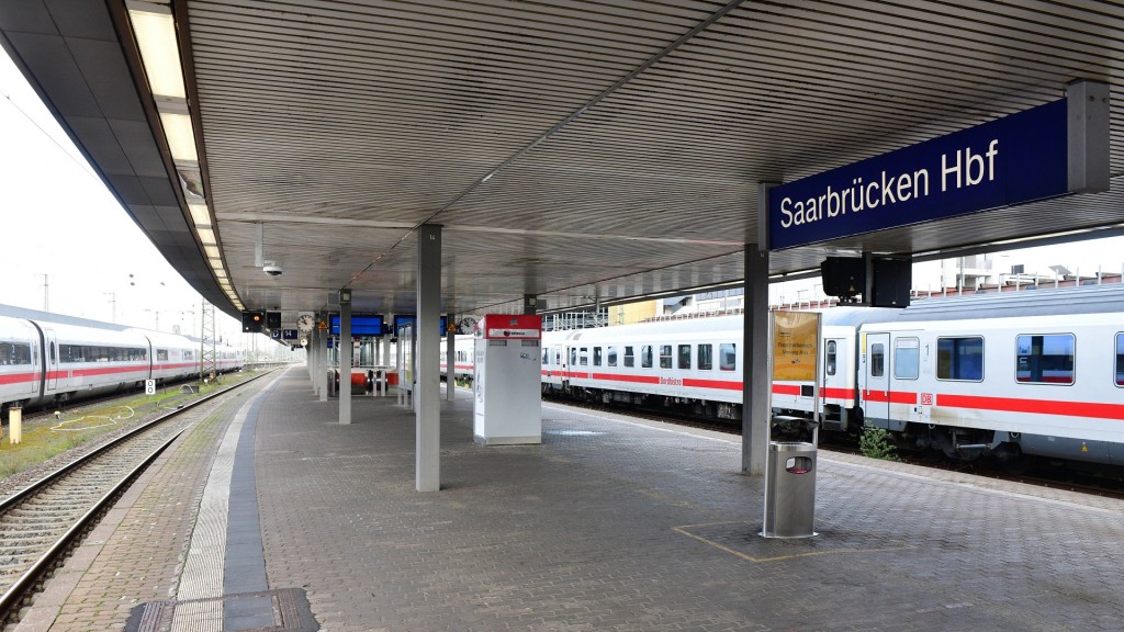 Bahnsteig im Saarbrücker Hauptbahnhof