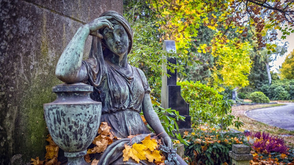Grabsteine auf dem Friedhof St. Johann in Saarbrücken