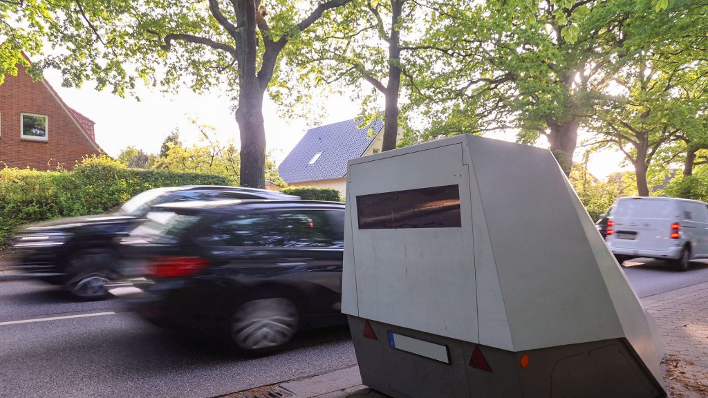 Mobile Blitzanlage, sogenannter Panzerblitzer, oder Blitzeranhänger