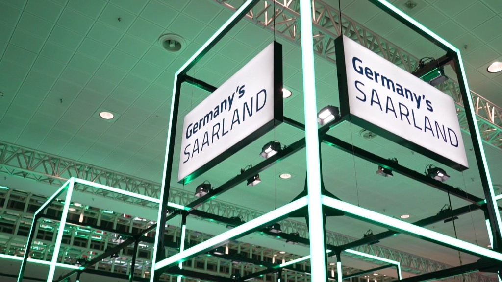 Austellerschild von saarländischen Firmen auf der Industriemesse in Hannover