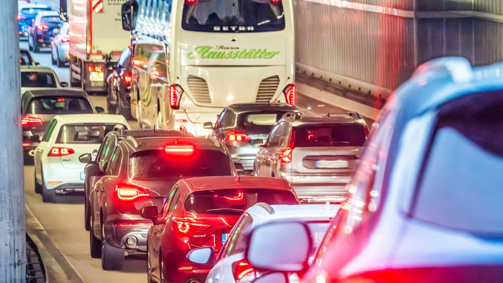 Volle Straße bei Berufsverkehr