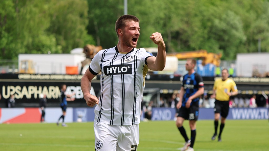 Foto: Torjubel zum 3:0 von Torschütze Lukas Petkov (SV 07 Elversberg)