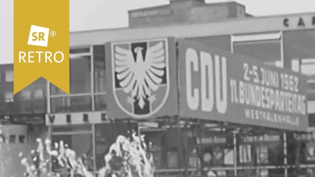 Westfalenhalle in Dortmund mit Schild: 