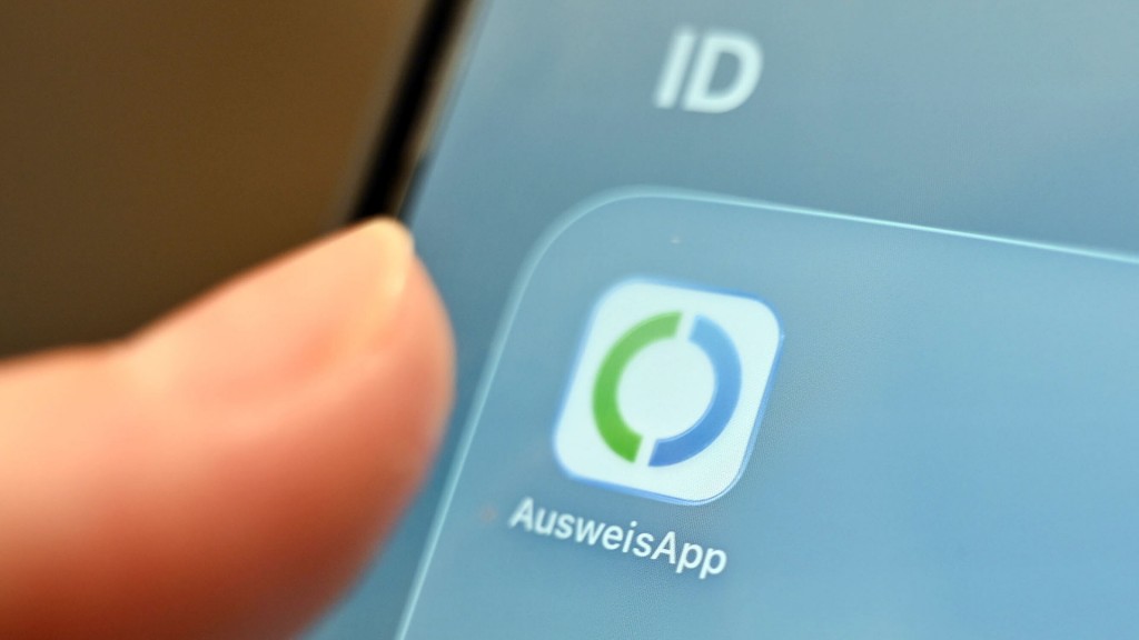 Auf einem Smartphone ist die AusweisApp des Bundes zu sehen