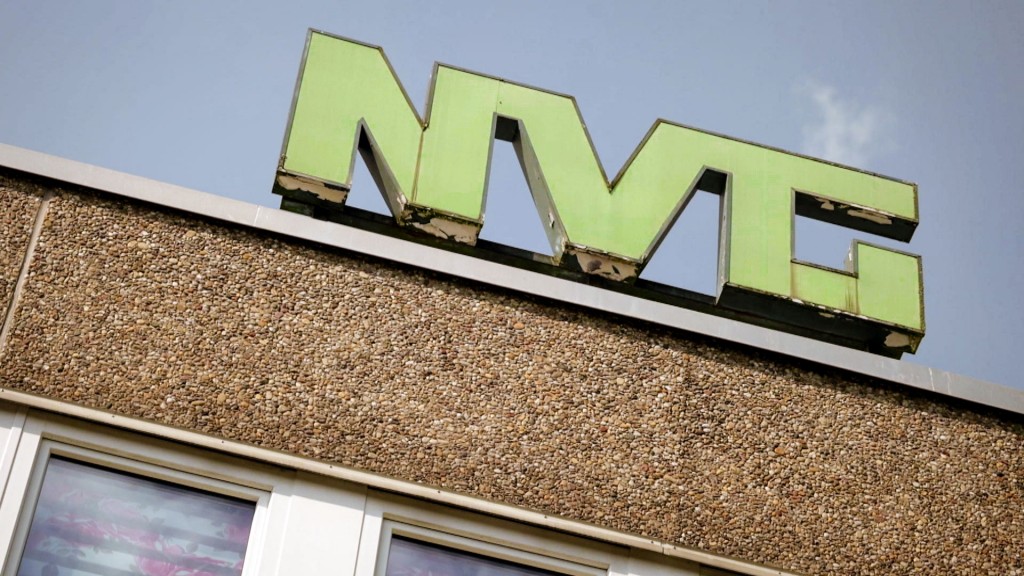 Logo der NVG auf einem Gebäudedach