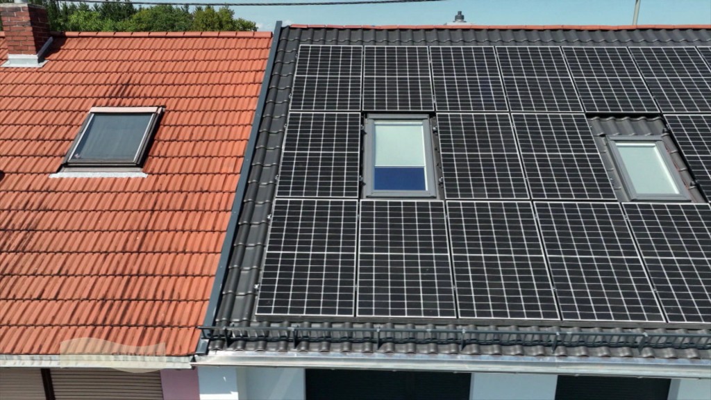 Foto: Dach mit PV-Anlage