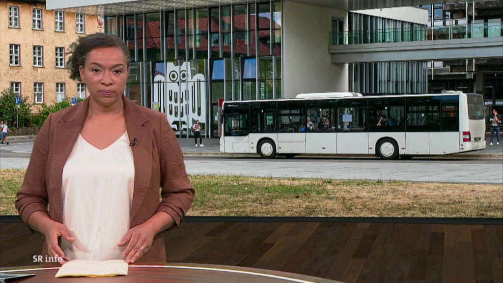 Foto: Sarah Sassou im Studio
